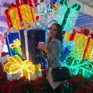 Meet your Posher, Alexis